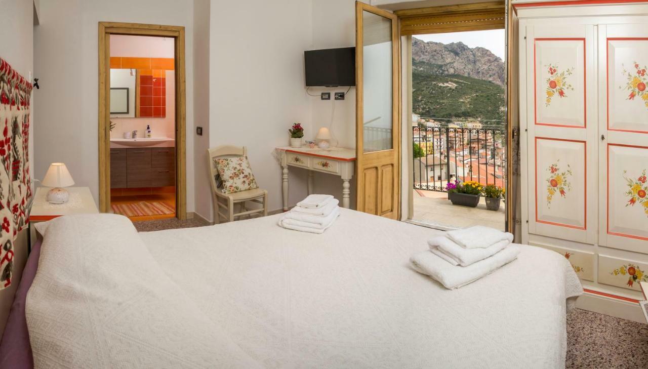 Villagrande Strisaili B&B Aria Ona מראה חיצוני תמונה